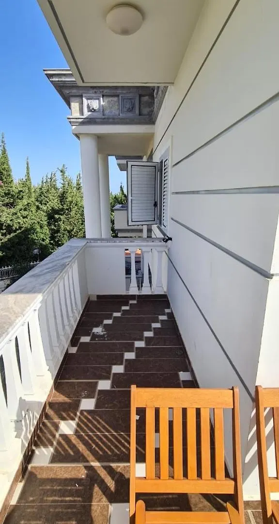Skylark Apartments - Free Parking Dhërmi Albania